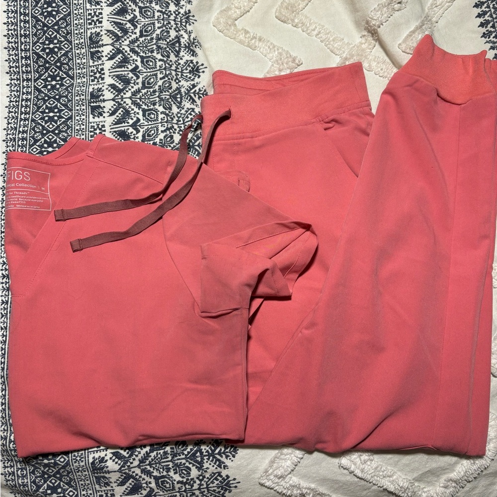 Figs Scrub Set